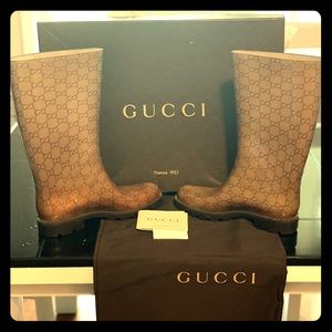 Authentic Gucci Rain Boots w/dust bag and box